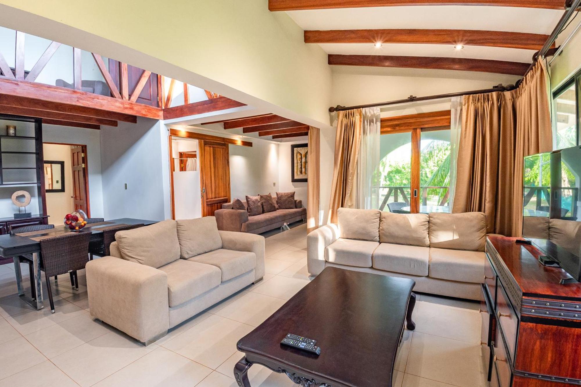 Sunset Del Mar Beach Resort إستريلوس إيسته المظهر الخارجي الصورة