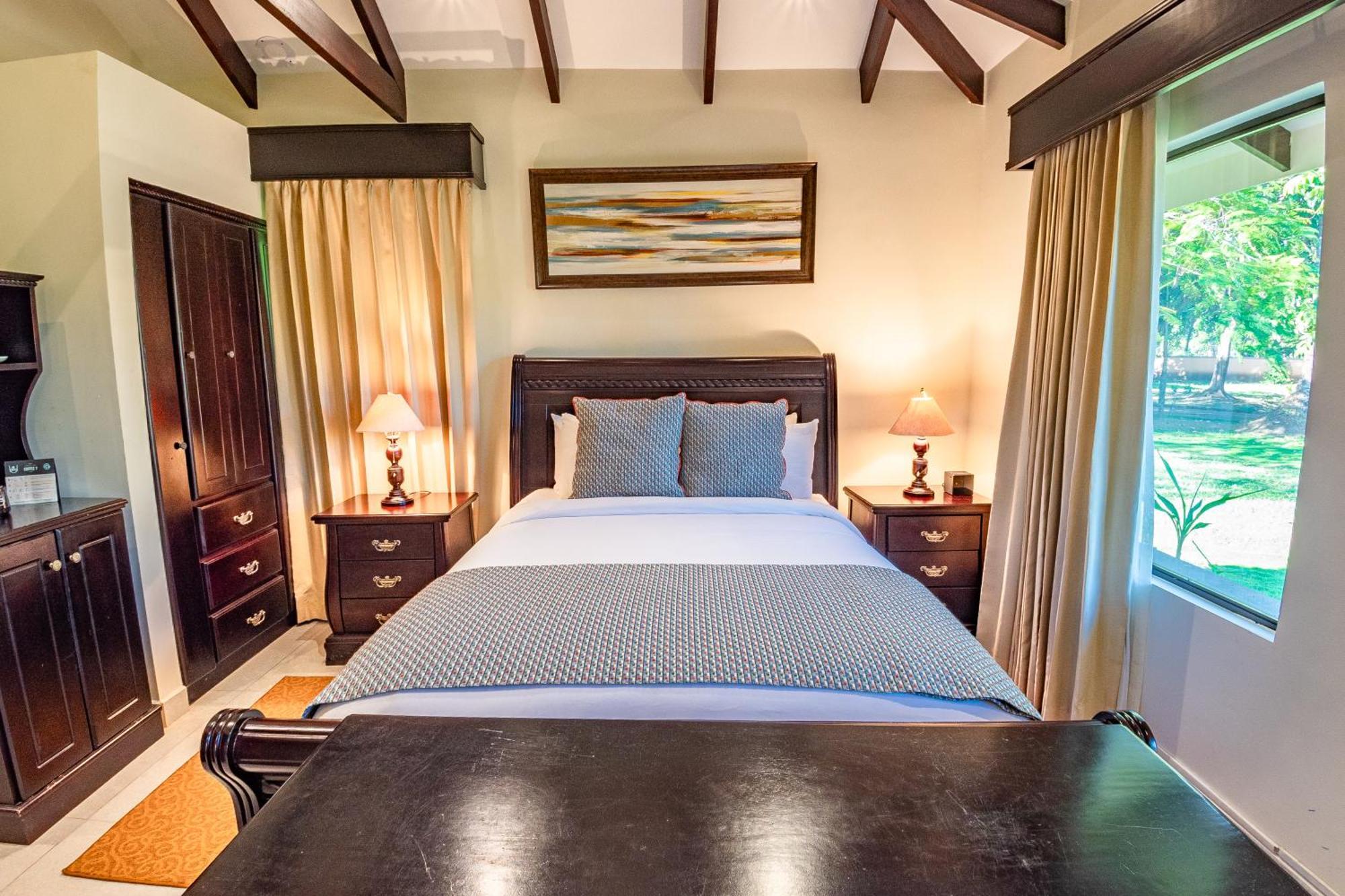 Sunset Del Mar Beach Resort إستريلوس إيسته المظهر الخارجي الصورة