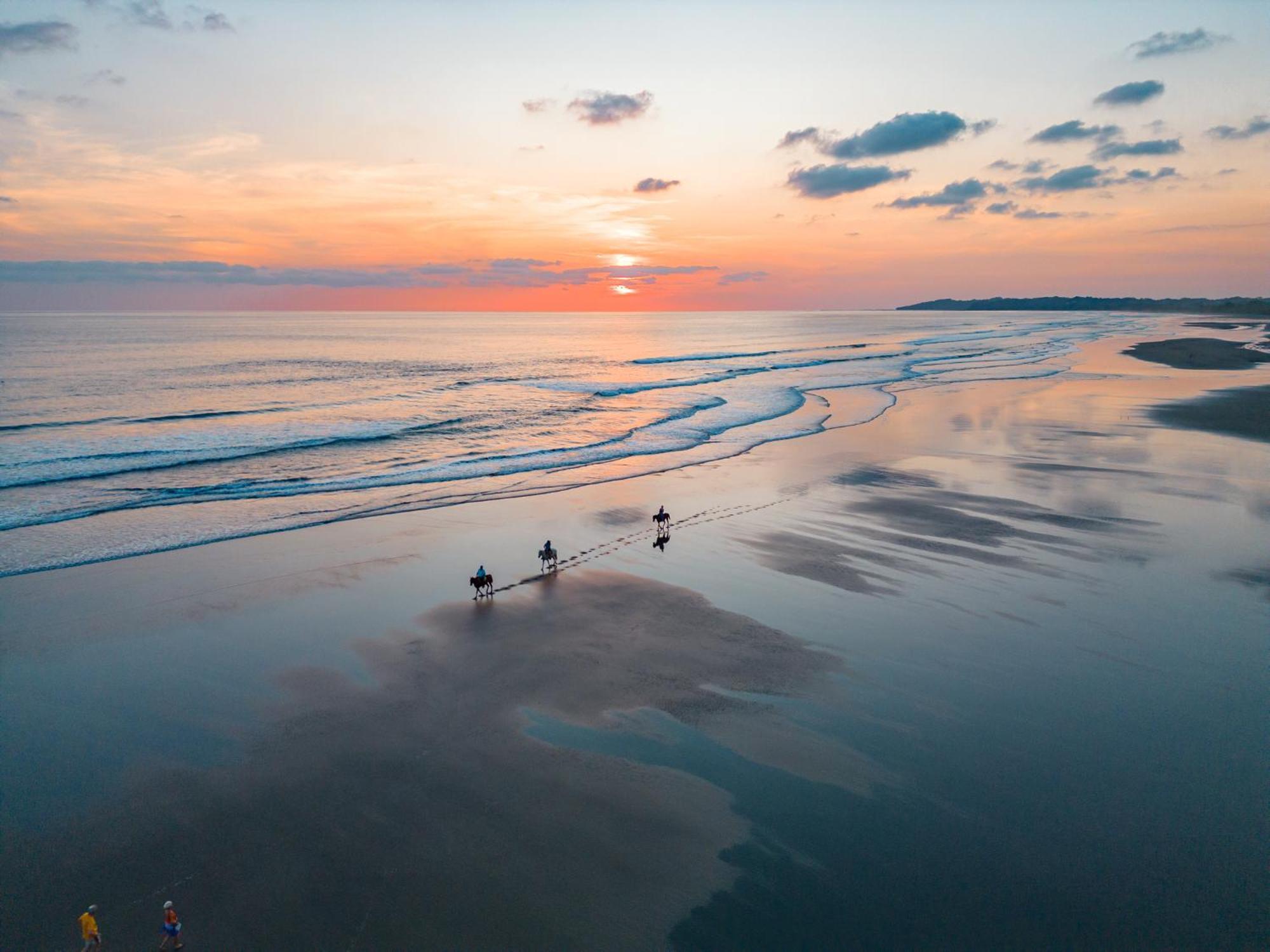 Sunset Del Mar Beach Resort إستريلوس إيسته المظهر الخارجي الصورة