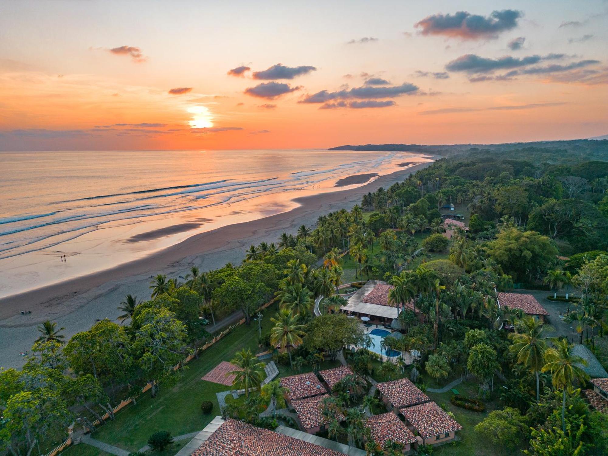 Sunset Del Mar Beach Resort إستريلوس إيسته المظهر الخارجي الصورة