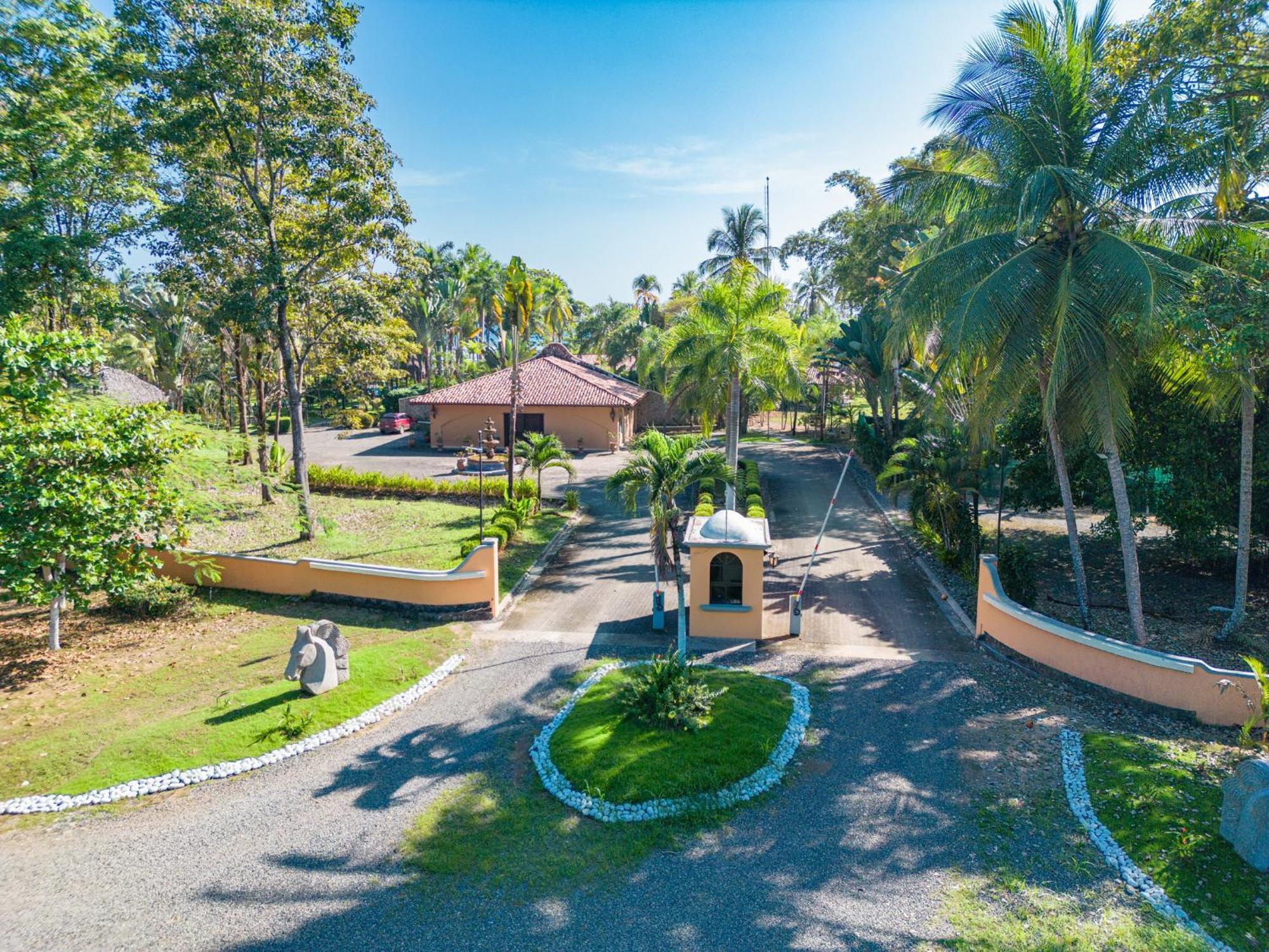 Sunset Del Mar Beach Resort إستريلوس إيسته المظهر الخارجي الصورة